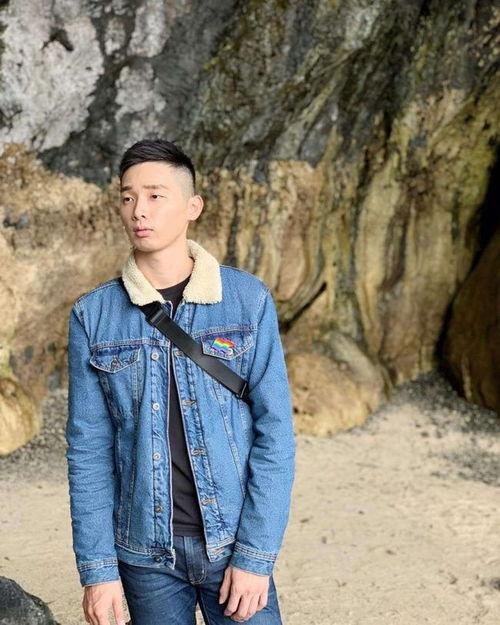 胸肌型男秀腹肌视频,胸肌与腹肌的完美对决