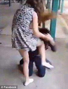 女学生打架无删减视频,女学生激烈冲突现场全纪录